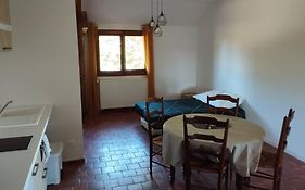 Appartement Dans Village Calme A 5 Min Des Lacs