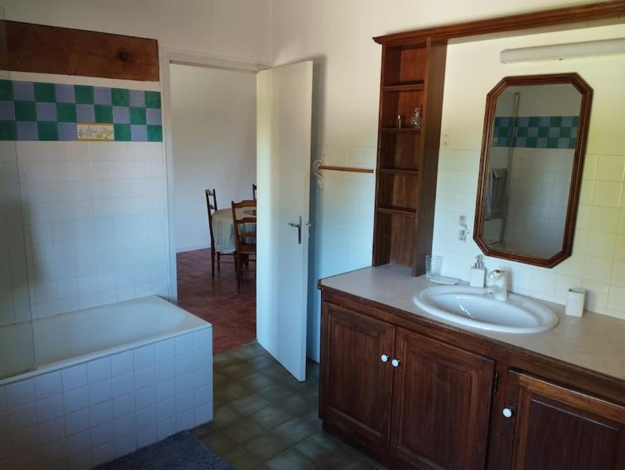 Appartement Dans Village Calme A 5 Min Des Lacs Mathaux Extérieur photo